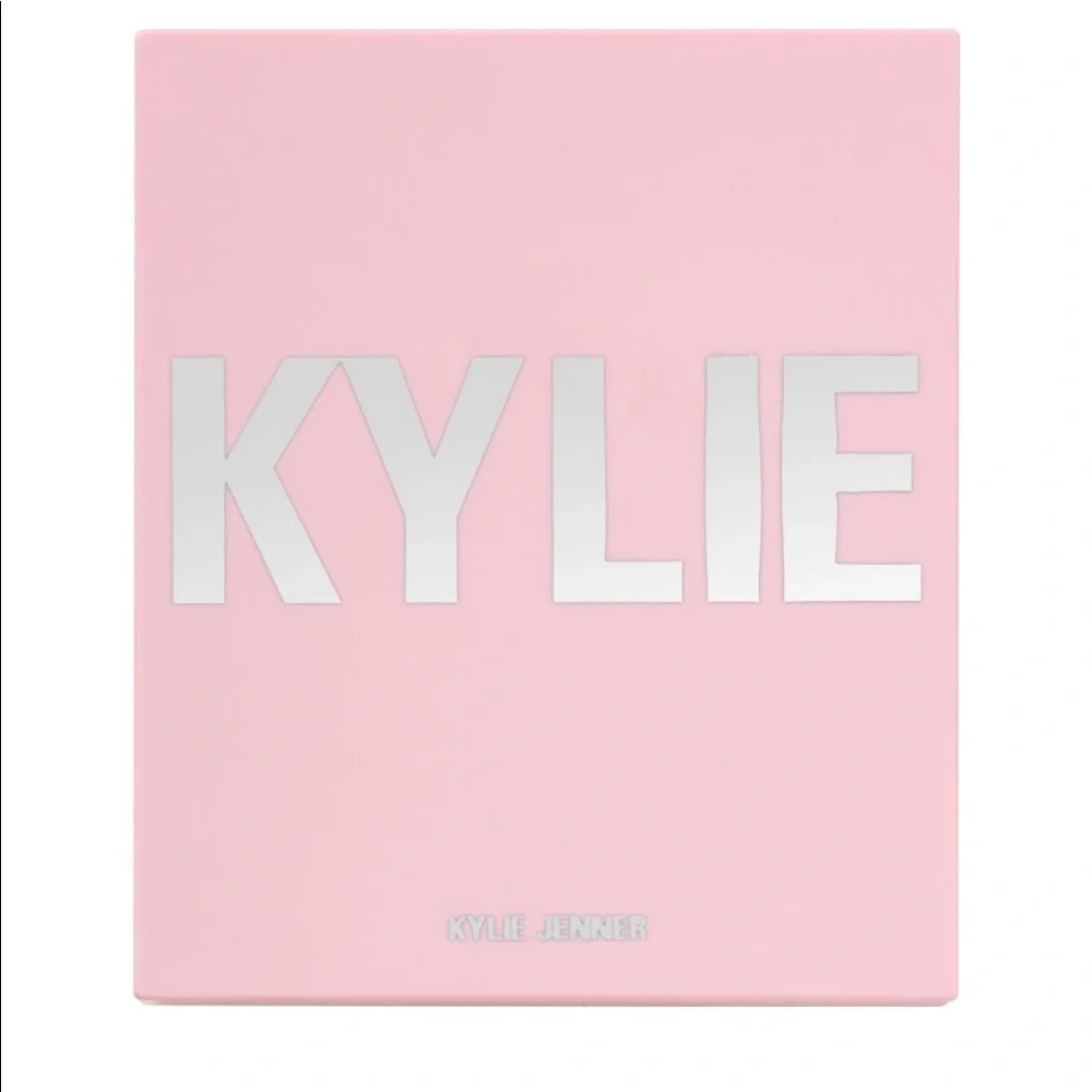 Kylie Cosmetics Pressed Illuminating Powder